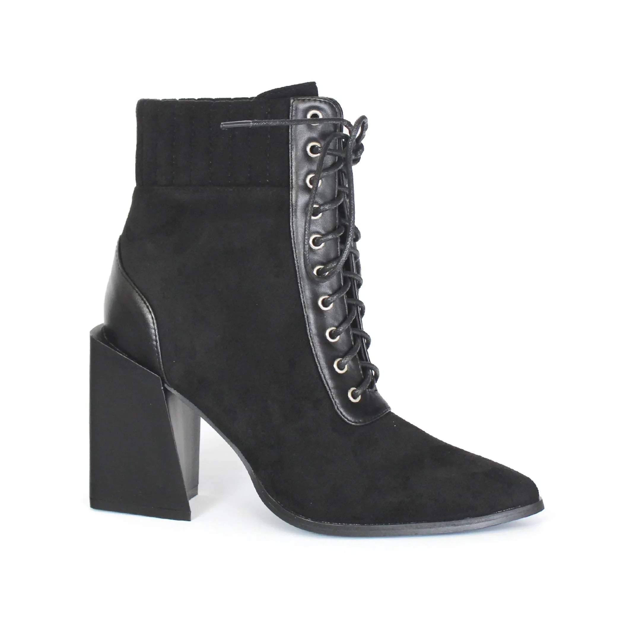 Yoki Womens corduroy cuffed laced chunky boots in black.